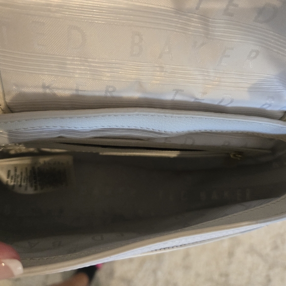 Ted Baker Amali Leather Round Cross Body Bag - Picture 6 of 8